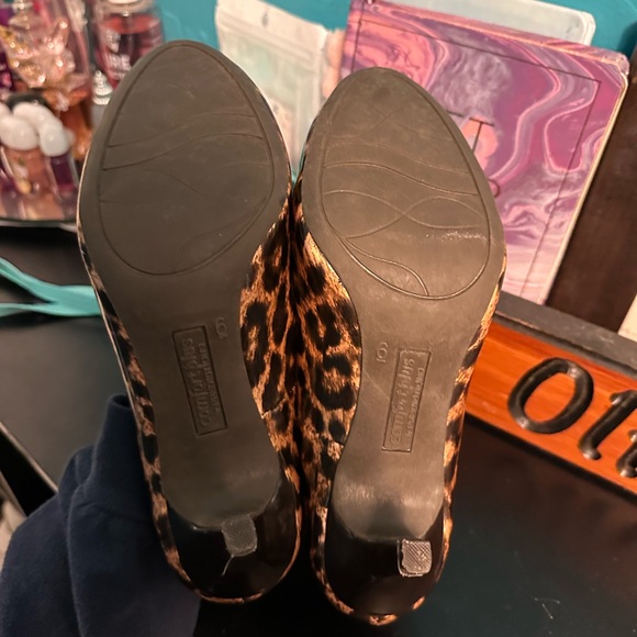 𝐒𝐮𝐩𝐞𝐫 𝐜𝐮𝐭𝐞 𝐥𝐞𝐨𝐩𝐚𝐫𝐝 𝐡𝐞𝐞𝐥𝐬 - Picture 2 of 3